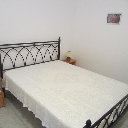 Katerina Apartments Triovasálos Dış mekan fotoğraf