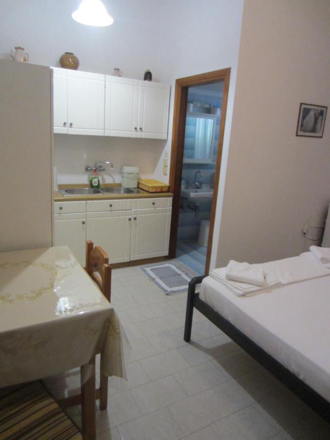 Katerina Apartments Triovasálos Dış mekan fotoğraf