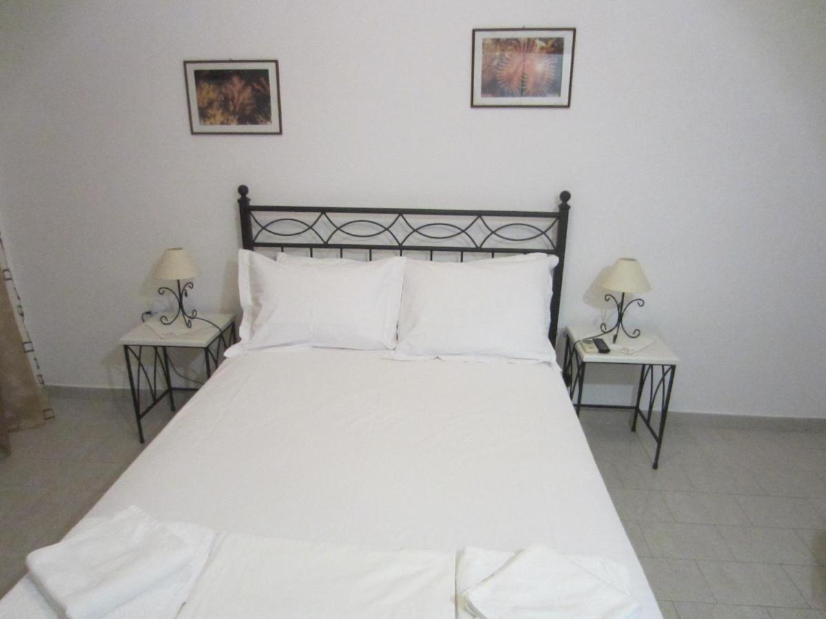 Katerina Apartments Triovasálos Dış mekan fotoğraf