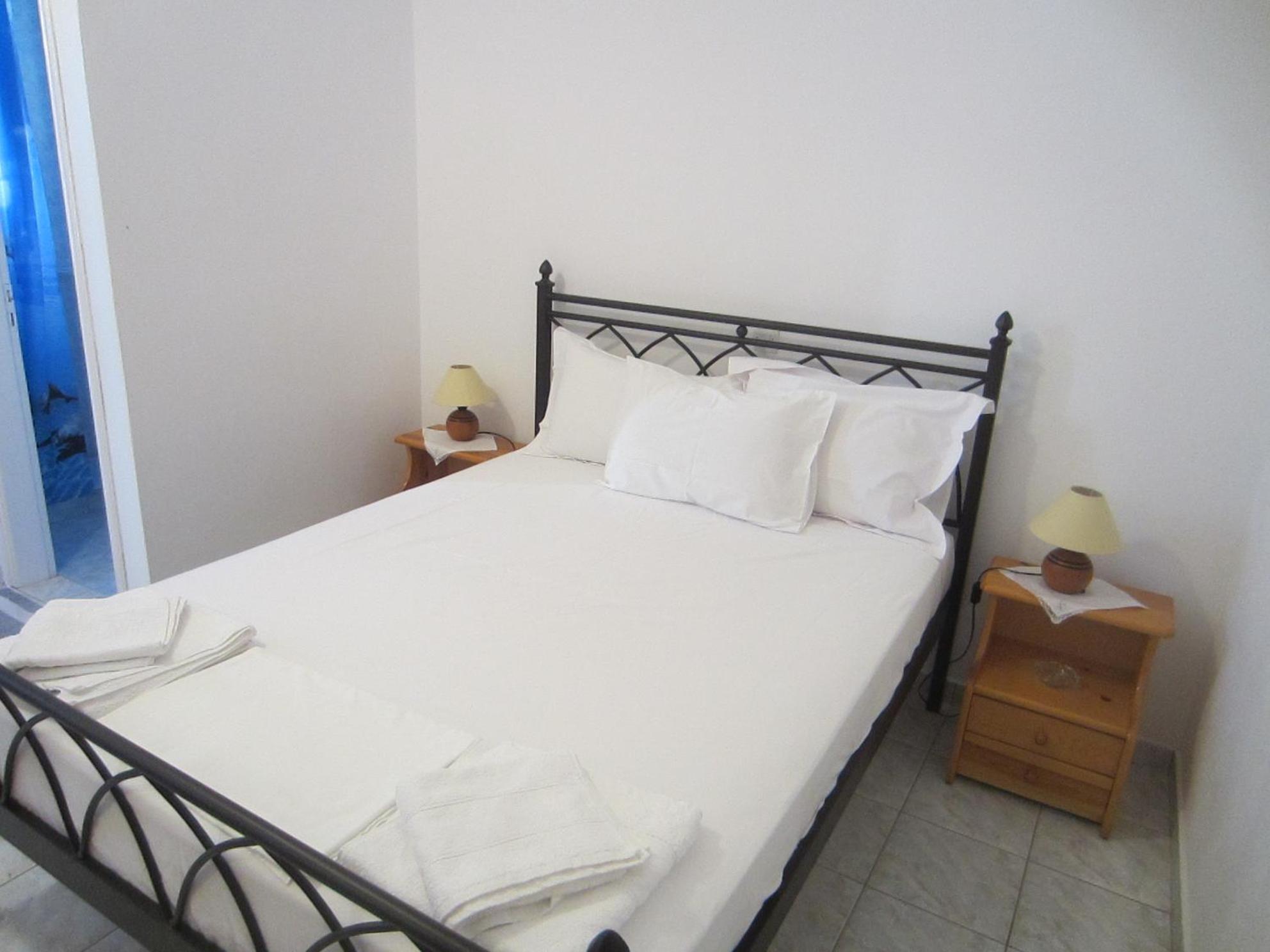 Katerina Apartments Triovasálos Dış mekan fotoğraf