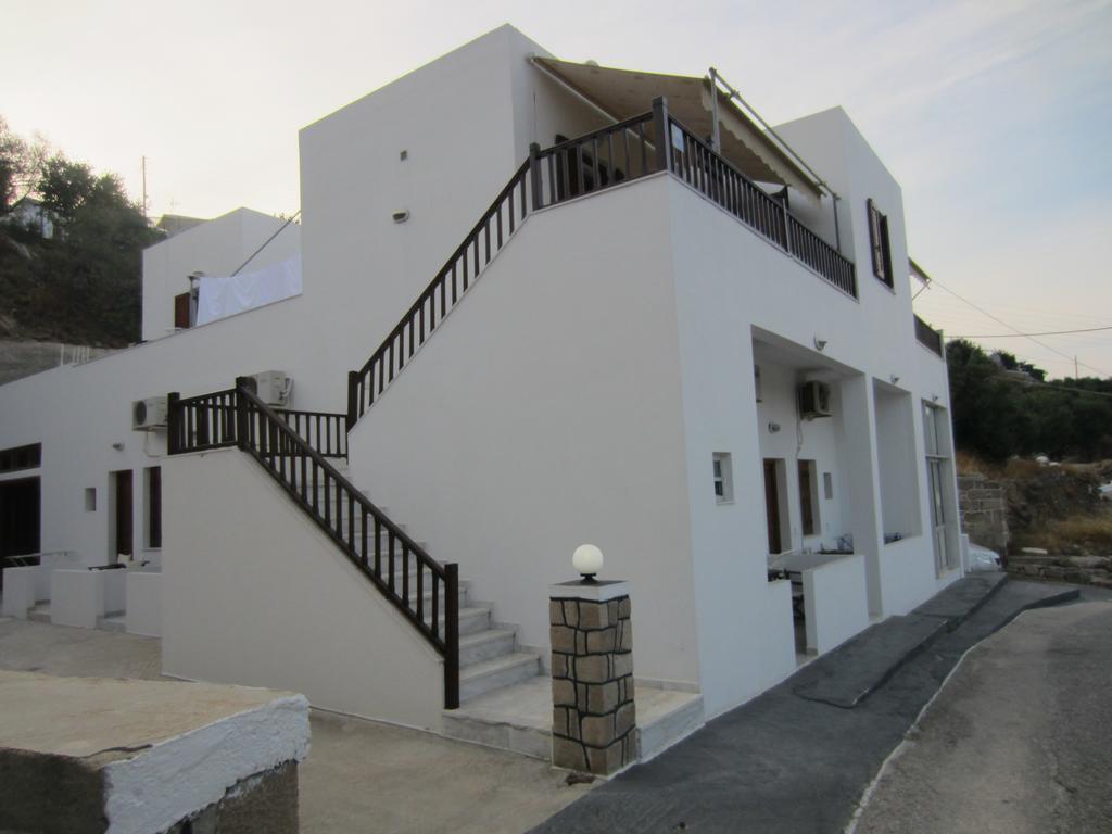 Katerina Apartments Triovasálos Dış mekan fotoğraf