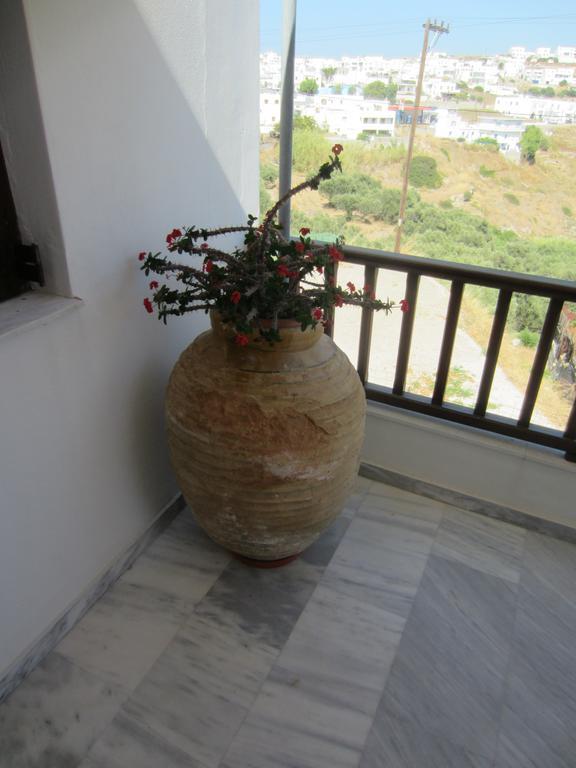 Katerina Apartments Triovasálos Dış mekan fotoğraf