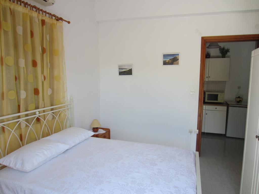 Katerina Apartments Triovasálos Dış mekan fotoğraf