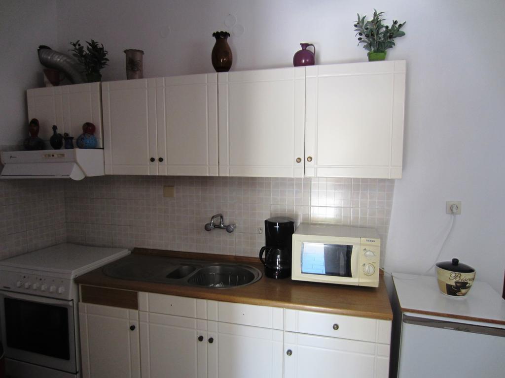 Katerina Apartments Triovasálos Dış mekan fotoğraf