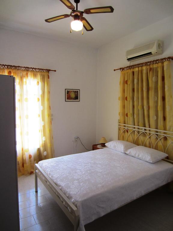 Katerina Apartments Triovasálos Dış mekan fotoğraf