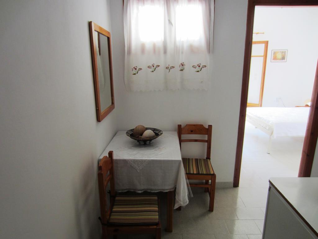 Katerina Apartments Triovasálos Dış mekan fotoğraf