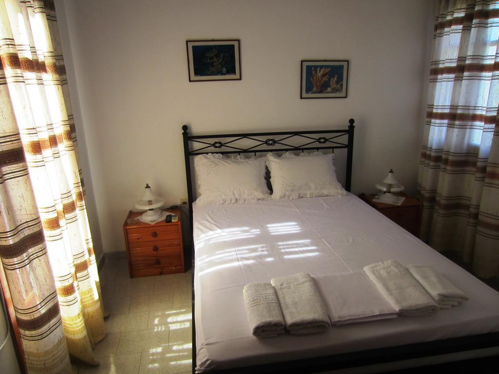 Katerina Apartments Triovasálos Dış mekan fotoğraf